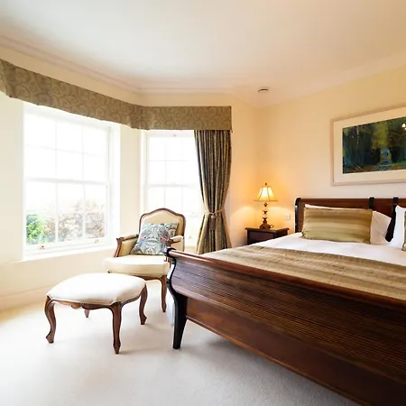 Апартаменты Waters Edge 1