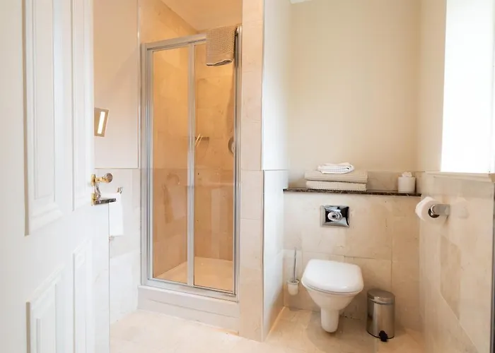 Waters Edge 1 Dingle